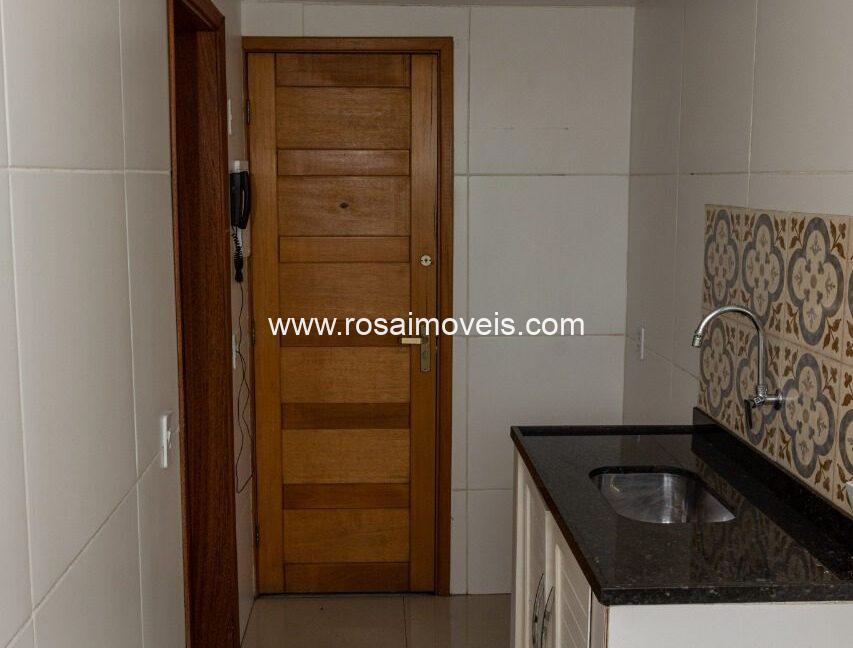 3dd496f5-2018-4d7b-a5dd-08e9cb5c80e7-853x800