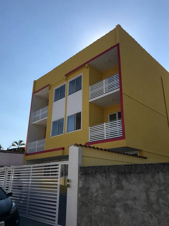 Apartamento tipo casa para venda na Praça da Trindade São Gonçalo com 02 quartos