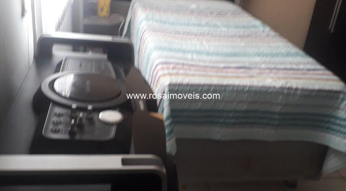 7e3bff6e-ccf4-4d32-83a8-278dbce5bcaa-1200x800