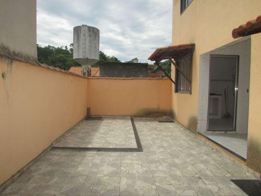Casa Duplex em Santa Isabel – 02 Quartos – Suíte – Quintal – Garagem – São Gonçalo – RJ