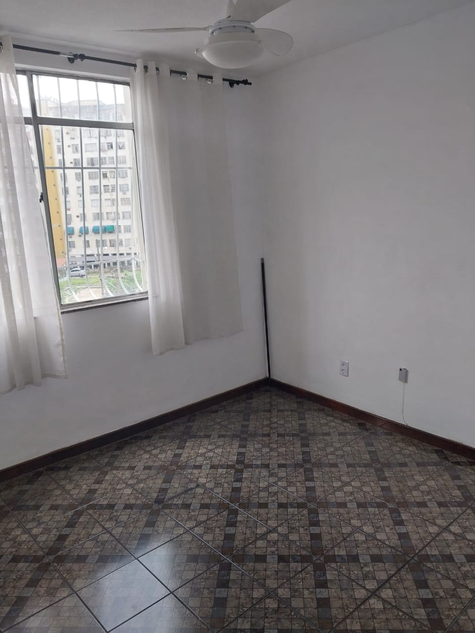Apartamento à venda 02 quartos Colubandê São Gonçalo/RJ.