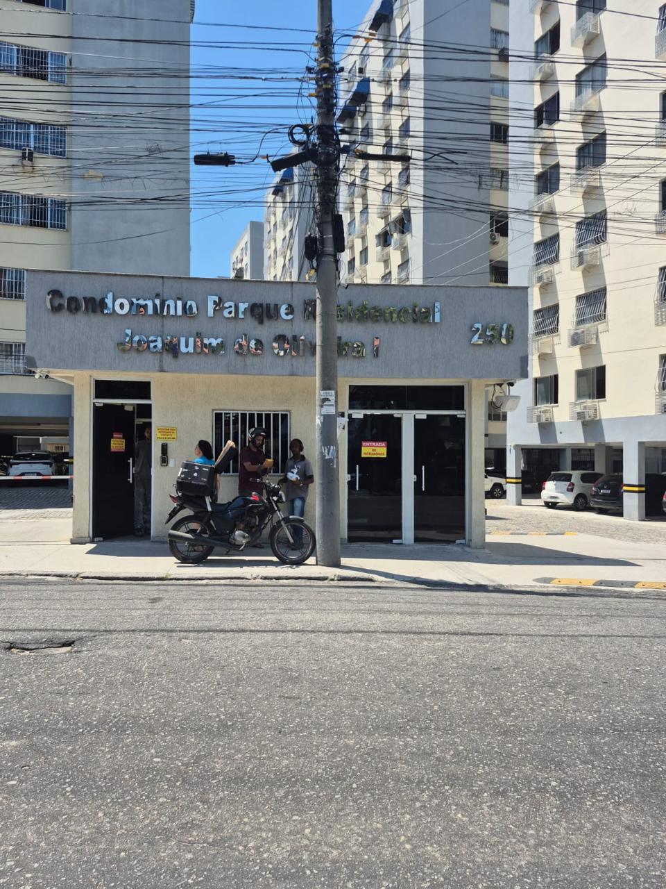 Conforto e Praticidade: Seu Apartamento de 2 Quartos à Venda no Centro de São Gonçalo!