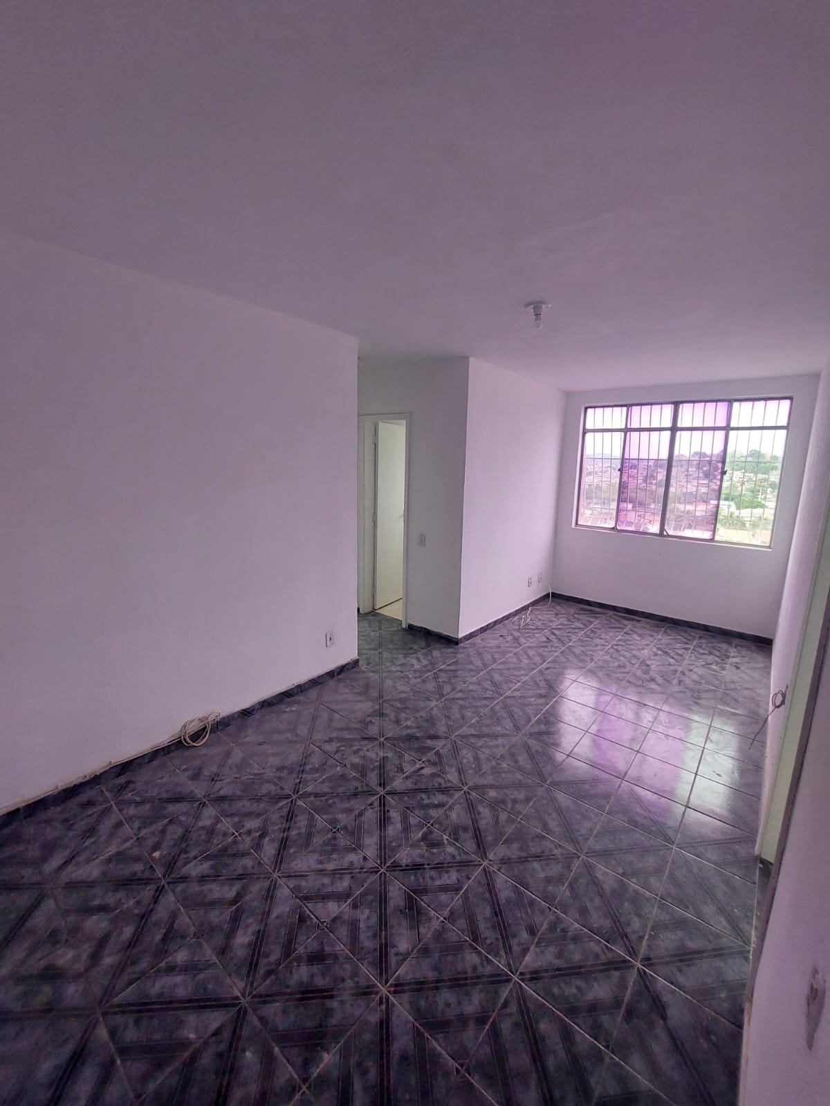 Oportunidade Única de Locação! Apartamento com 2 Quartos na Av. Maricá!