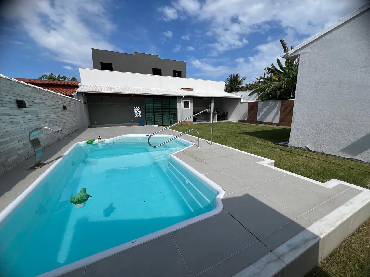 Casa à venda de Alto Padrão, 3 quartos, Suítes, Piscina Energia Solar e Lazer em Jardim Atlântico Itaipuaçu Maricá/RJ